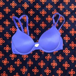 2 victoria’s secret bras